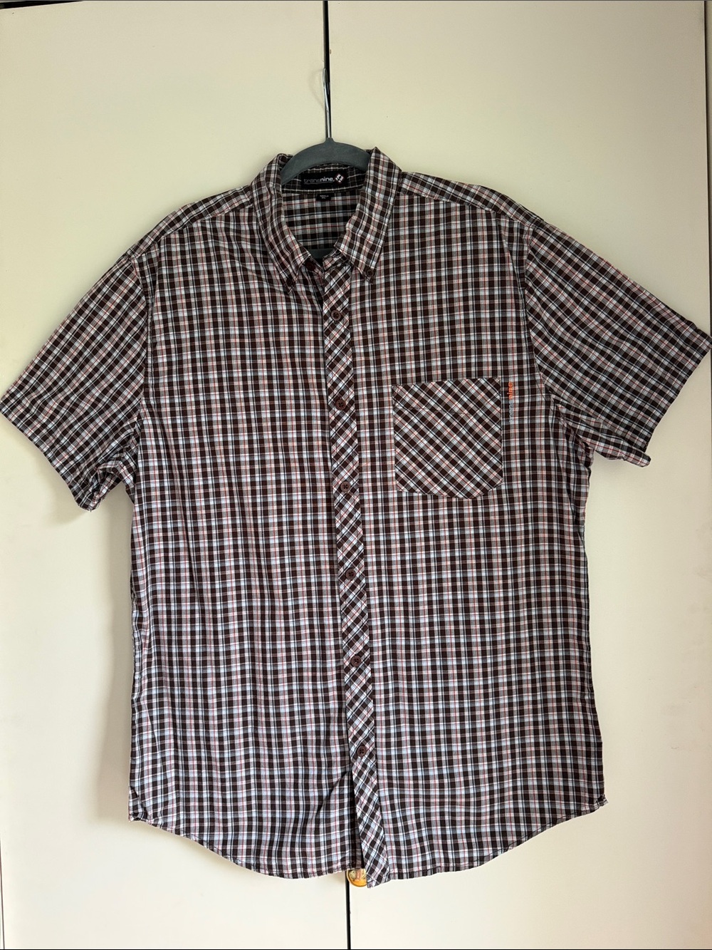 Men's Short Sleeve Plaid Button-Up Shirt - Brown/Black/White